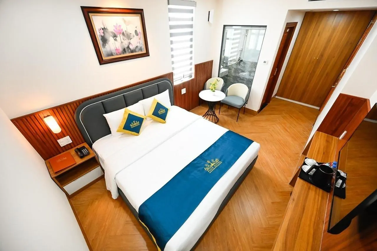 Plus Vung Tau Hotel 3*,