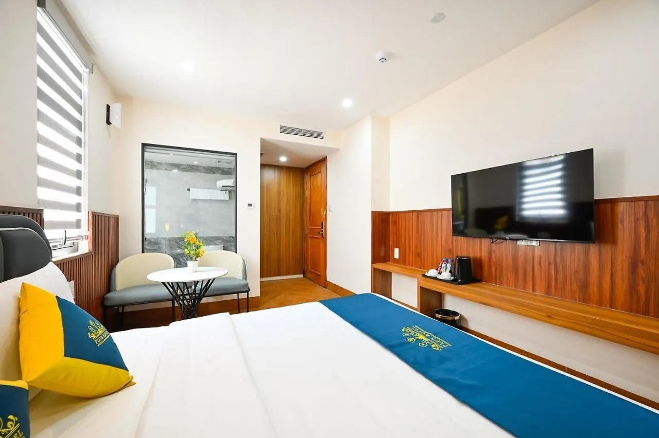 Plus Vung Tau Hotel 3*,