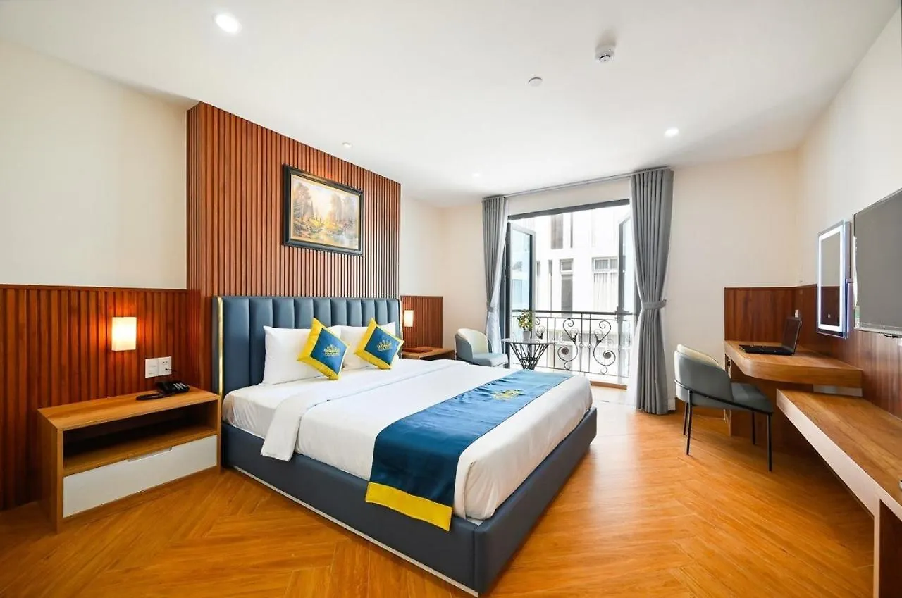 Plus Vung Tau Hotel 3*,
